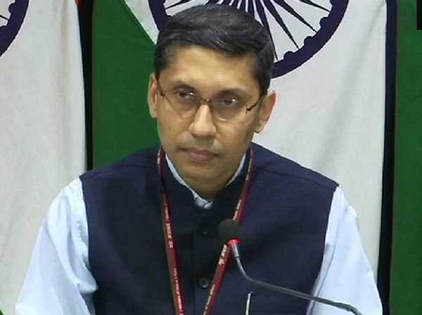 भारतीय प्रतिनिधिमंडल काबुल में तालिबान अधिकारियों से मिला भारतीय प्रतिनिधिमंडल काबुल में तालिबान अधिकारियों से मिला